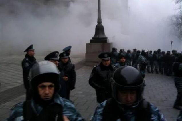 Захарченко обещает не применять силу против мирных митингующих