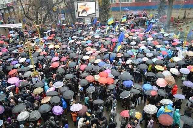 Ивано-Франковские студенты не вернутся к учебе, пока их не услышит президент