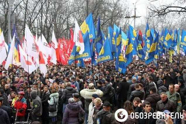 Советник Януковича уверен, что на Евромайдане безопасно 
