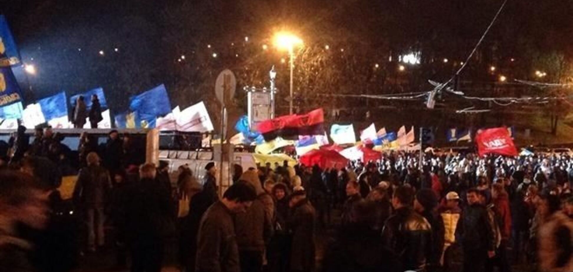 Партийных флагов на Европейской площади быть не должно - Гриценко