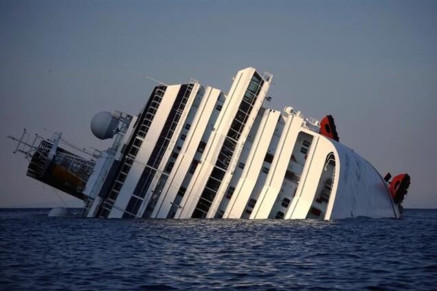 У момент катастрофи Costa Concordia член екіпажу виніс з сейфів судна 1,3 млн євро