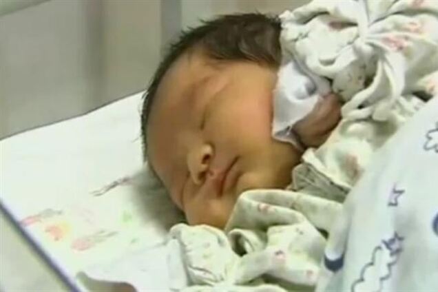 В Китае родился ребенок-гигант