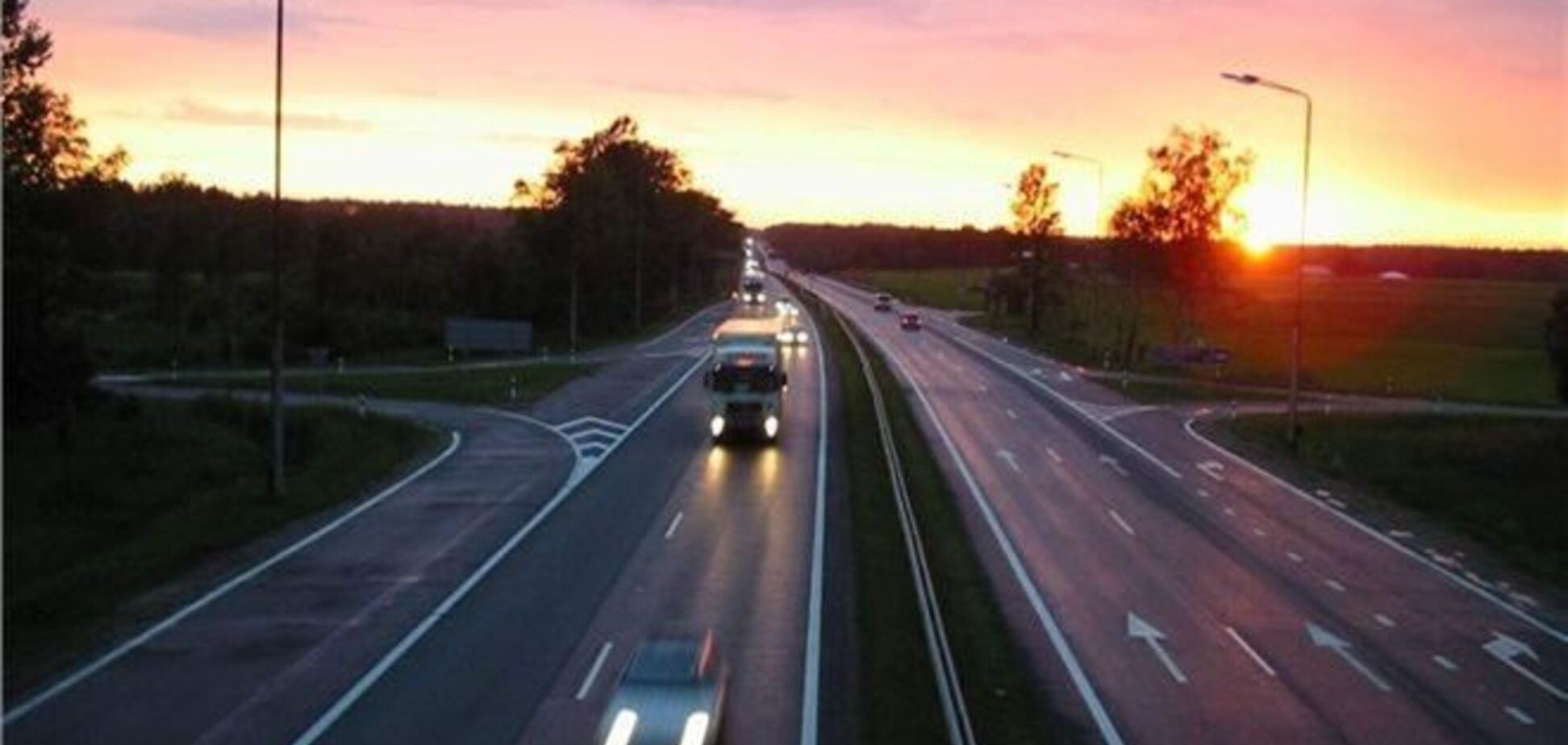 Президент пообіцяв Україні нові дороги 
