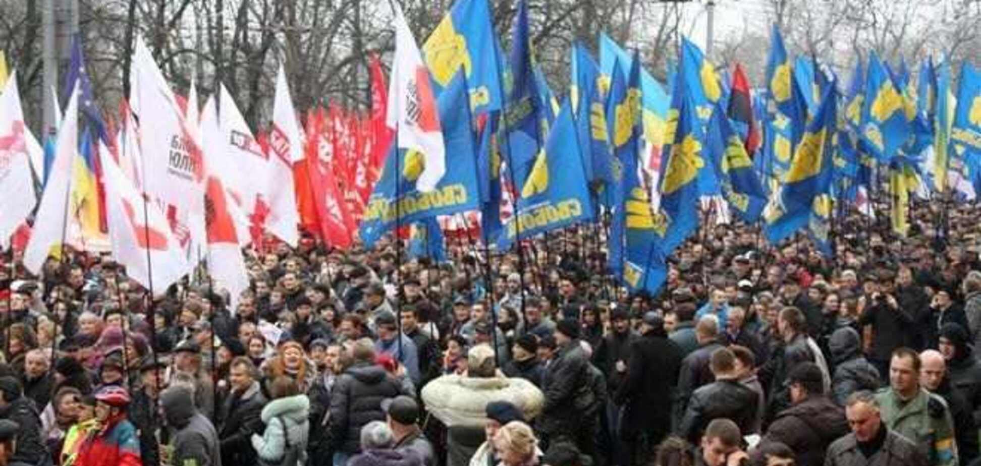 Уже в п'яти українських містах суд заборонив Евромайдани