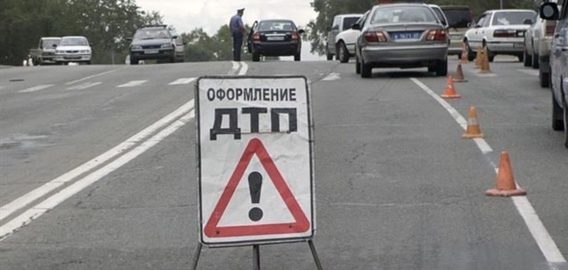 Во Львове иномарка въехала в автобус