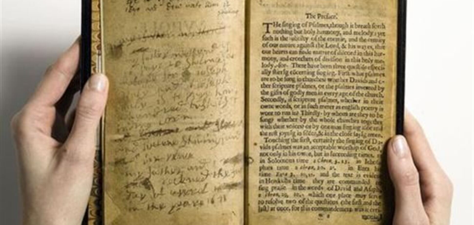 Первая напечатанная в США книга ушла с молотка за $14 млн