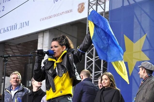 Руслана променяла гастроли на Евромайдан