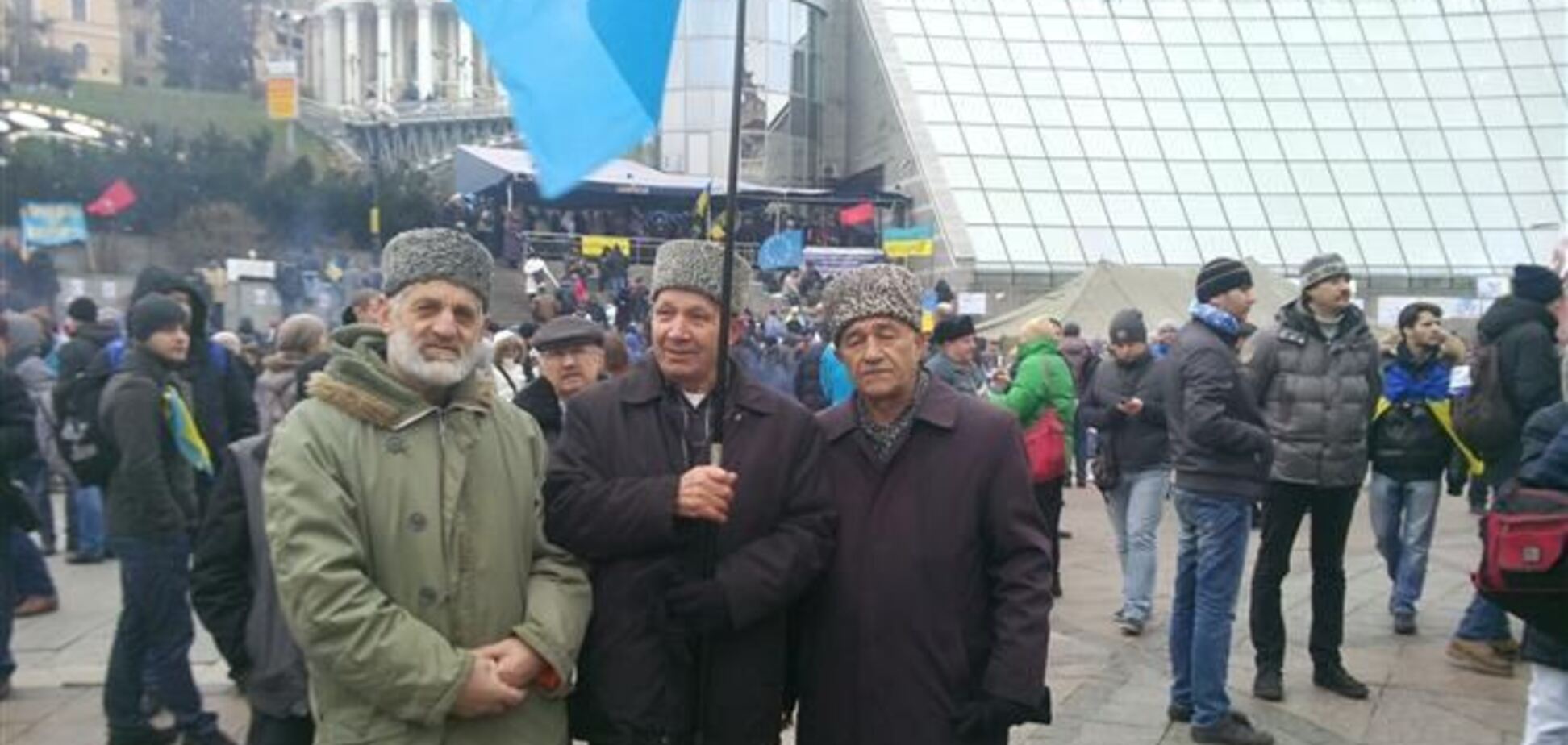 Крымские татары блокировали трассу Москва-Симферополь ради Евромайдана