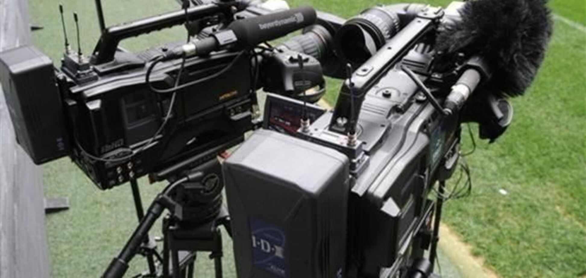 Где смотреть матчи 'Динамо', 'Днепра' и 'Черноморца' в Лиге Европы, 28 ноября 2013