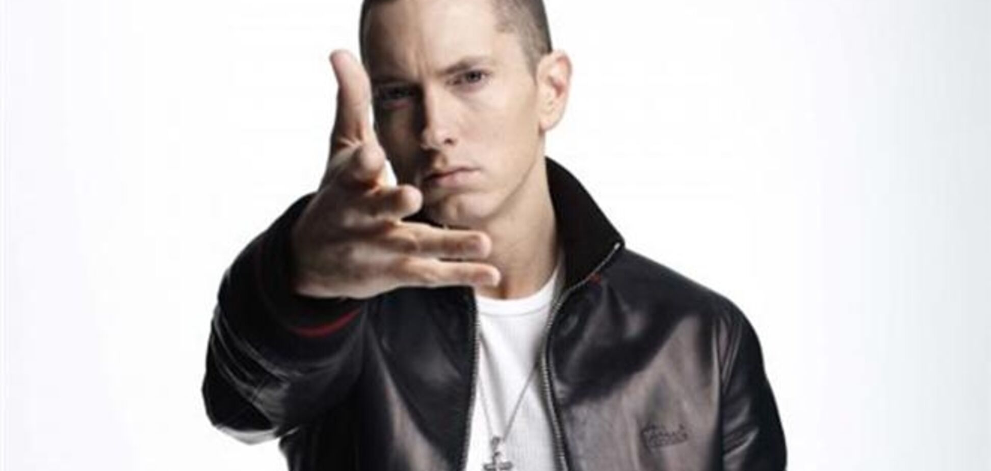 Эминем представил новый клип в стиле 80-х