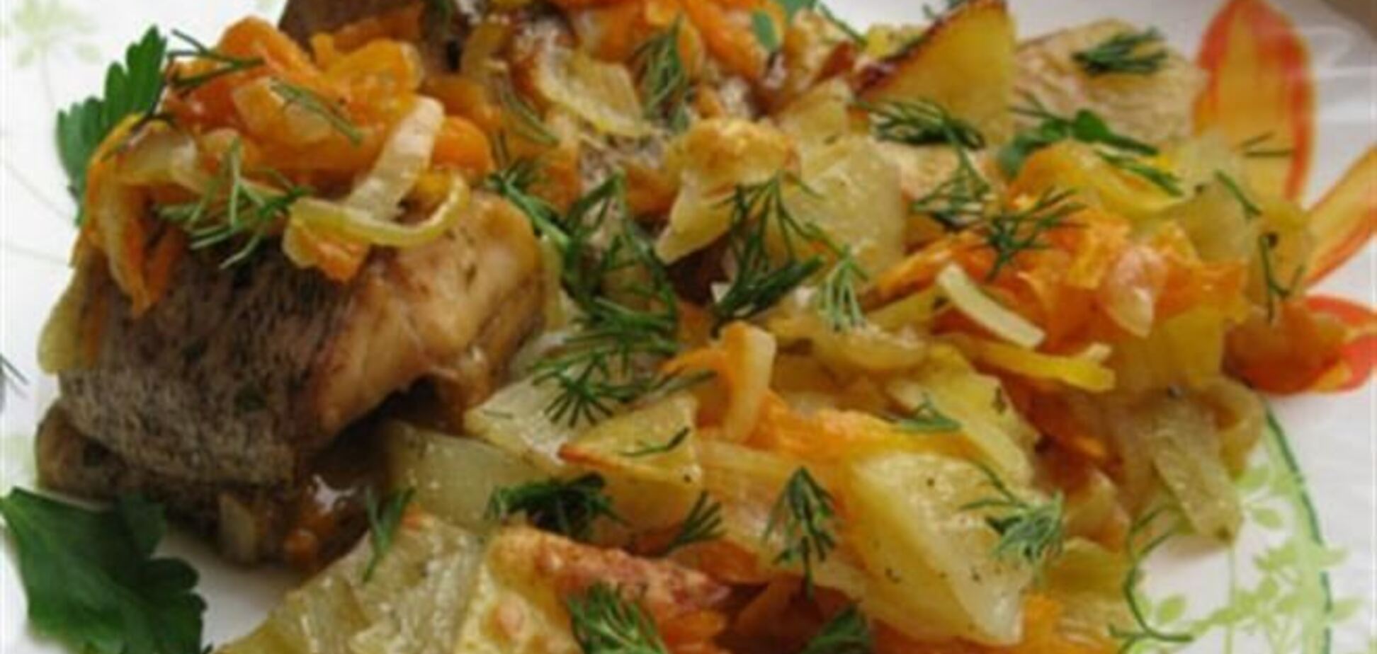 Щука, запеченная с квашеной капустой