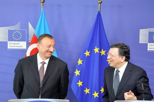 ЕС подписал с Азербайджаном соглашение об упрощении визового режима