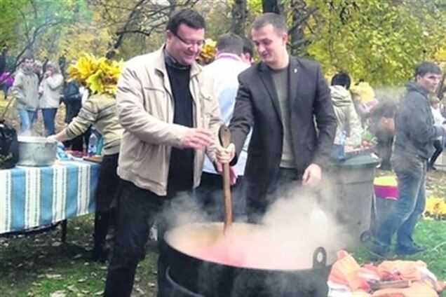 Как постятся народные депутаты Украины