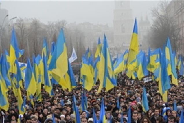 Ефремов заверил митингующих, что Украина будет в европейской семье
