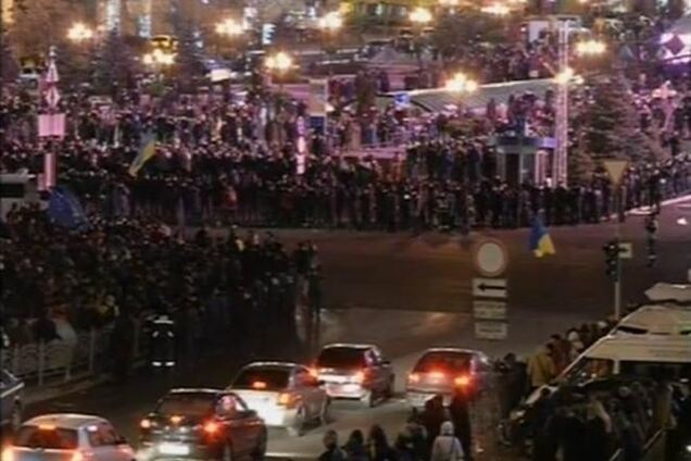 Участники Евромайдана заняли Крещатик