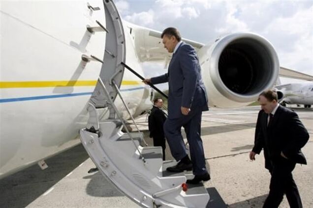 Янукович отменил пресс-конференцию в Вильнюсе и летит в Киев