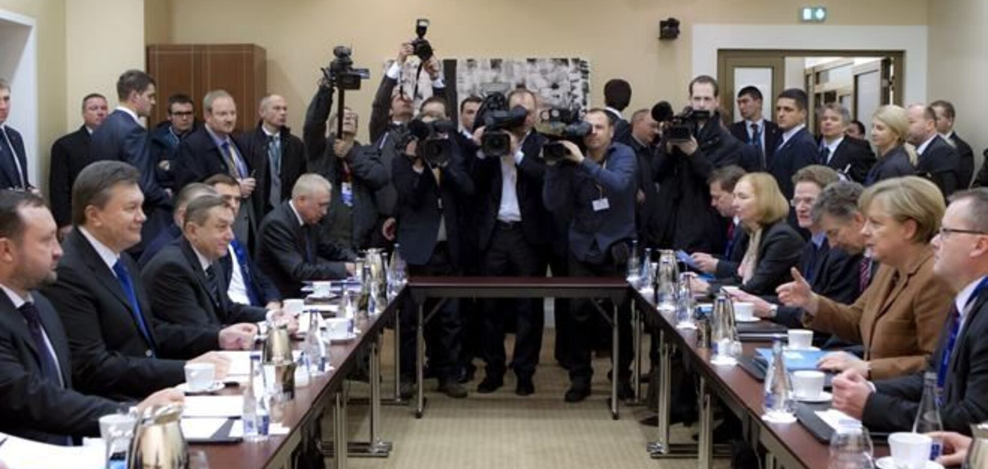 Украина ожидает от европейских партнеров шагов навстречу - Янукович