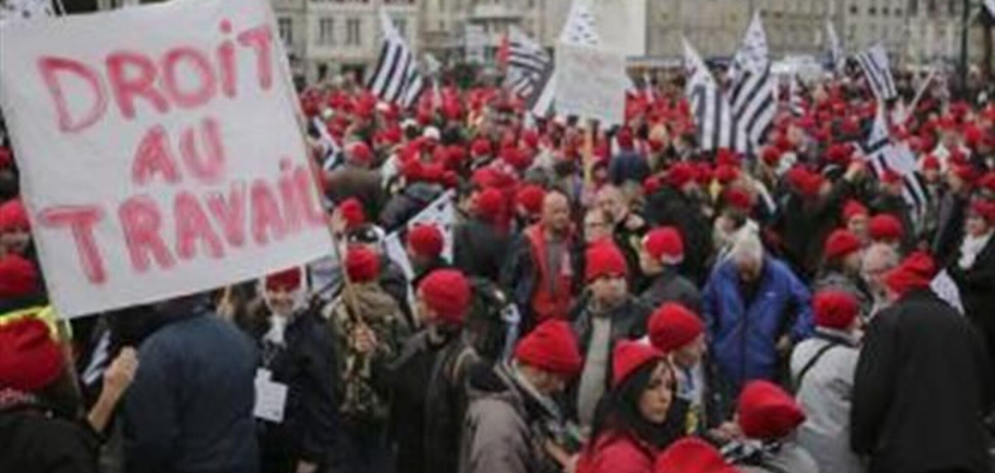 Многотысячный митинг во Франции закончился столкновениями с полицией