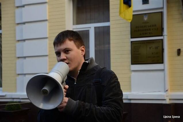 Аронец призывает украинцев продолжить участие в Евромайдане