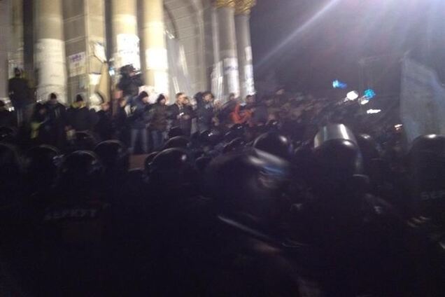 Евромайдановцы спрятались в монастыре на Михайловской площади