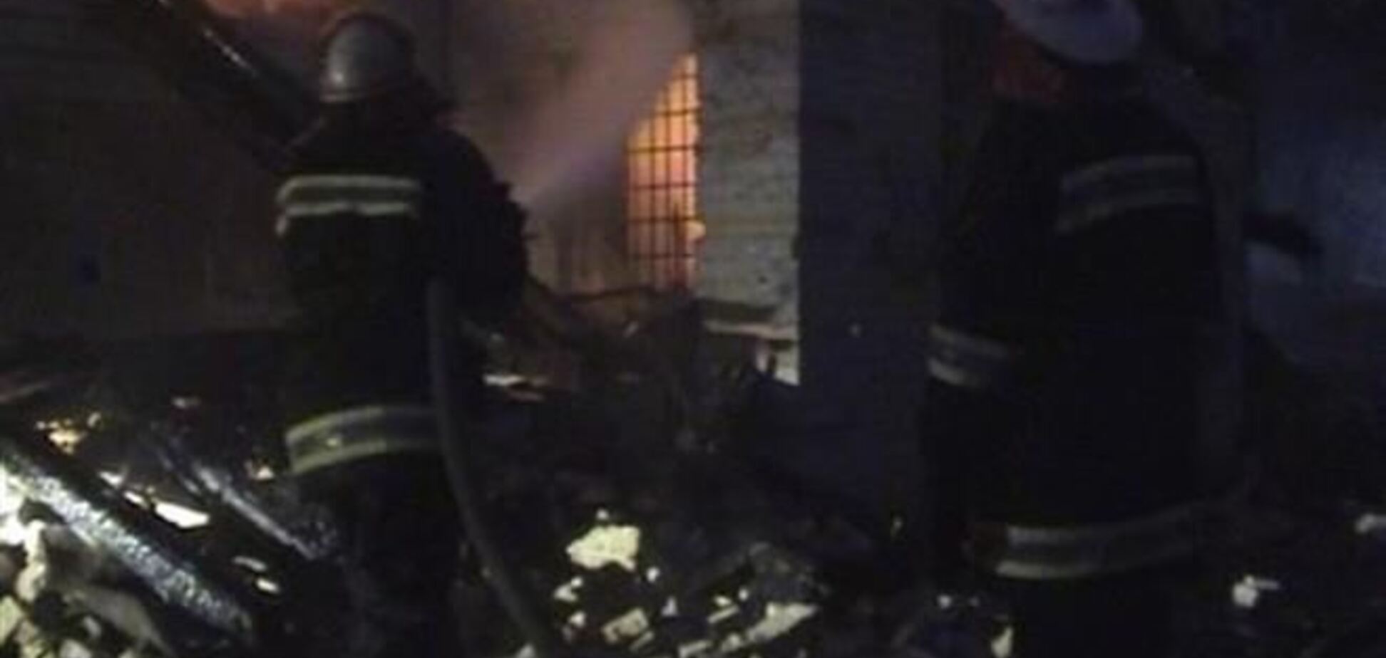 В столице сгорели два отселенных дома