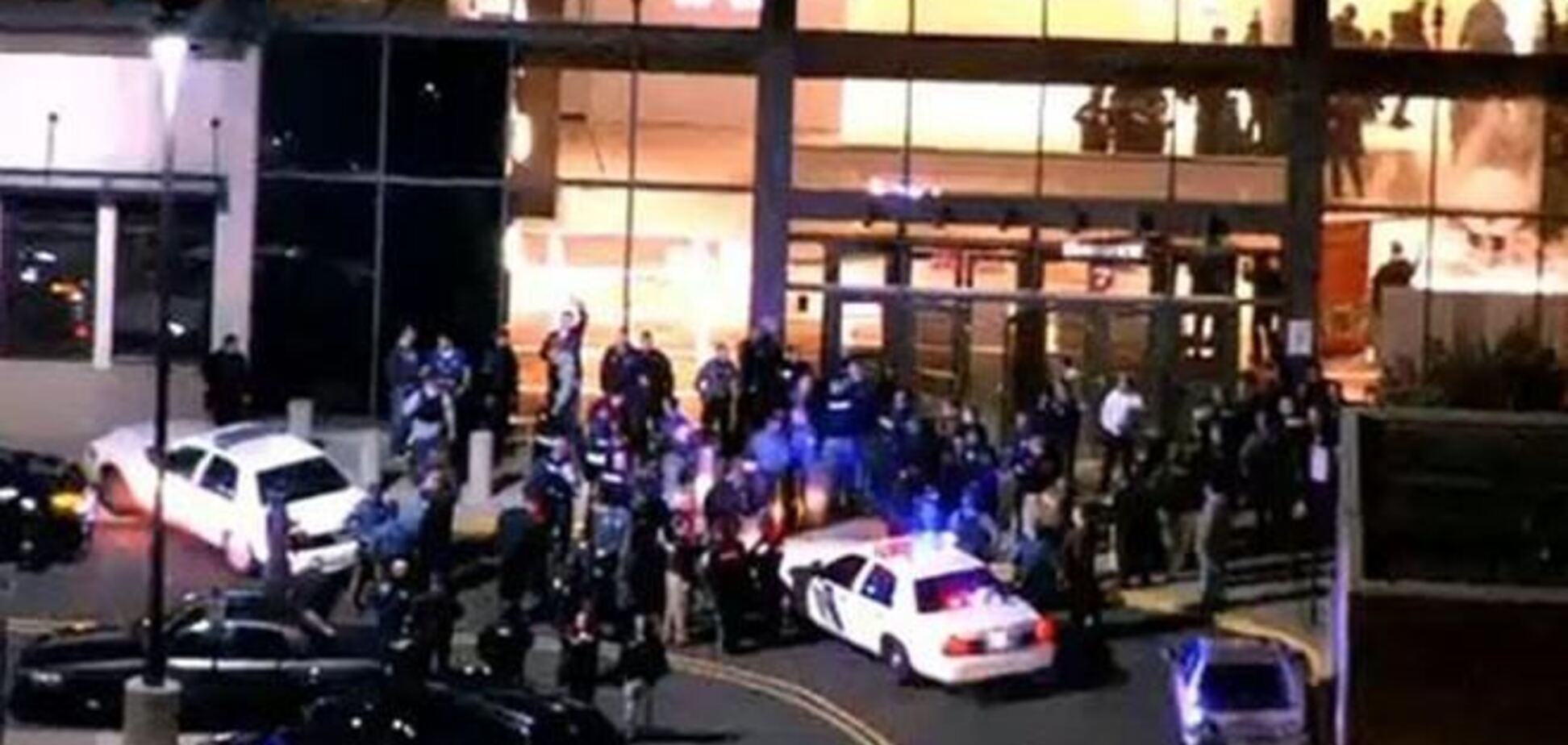 Стрельба в торговом центре США: есть раненые