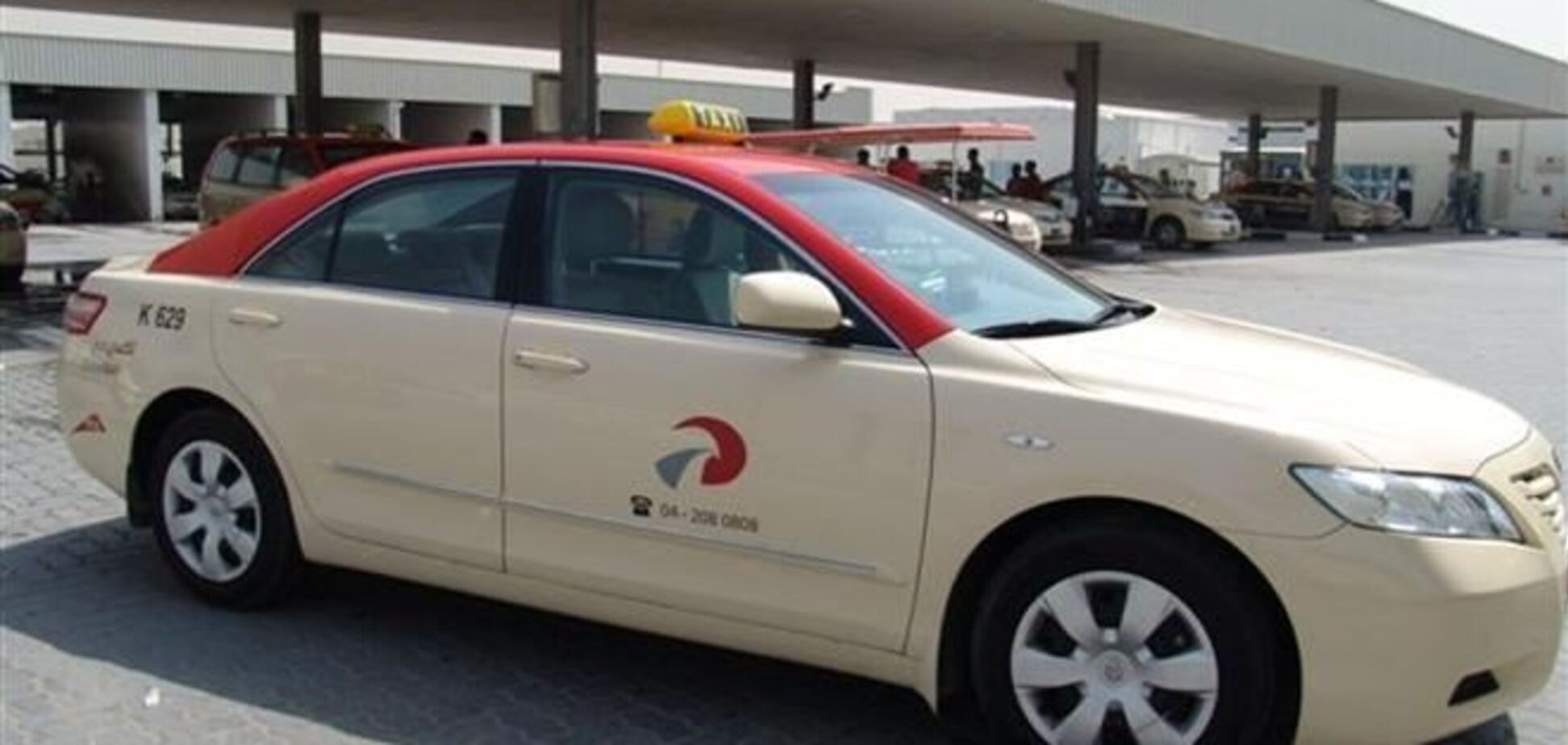 Дубайская корпорация такси пополнила свой автопарк 40 моделями VIP-класса 