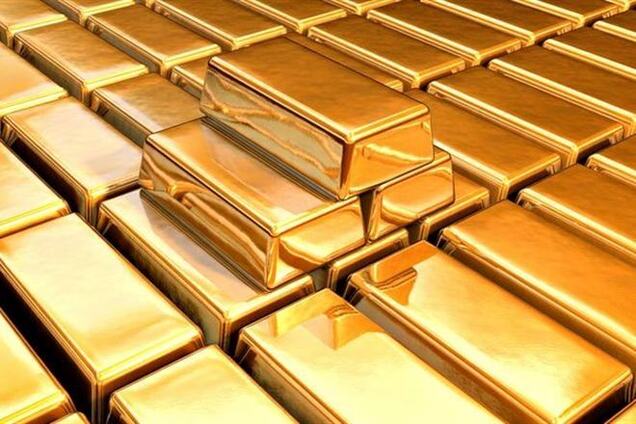 НБУ снизил золото в цене