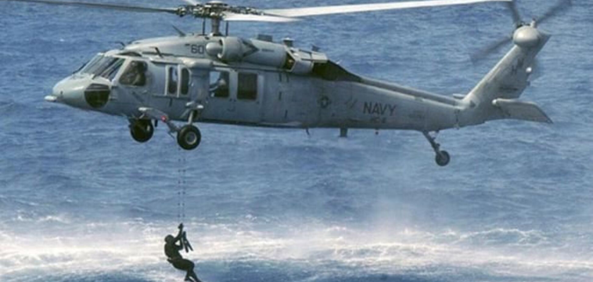 Американец выбросился из вертолета во время полета