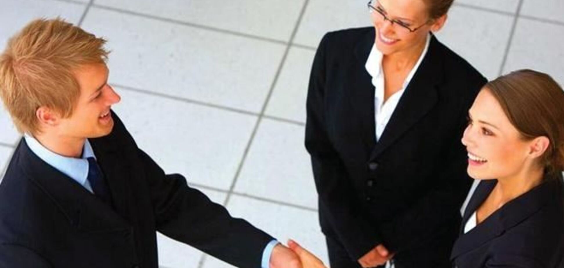 Причиной увольнения может стать несоблюдение дресс-кода - исследование