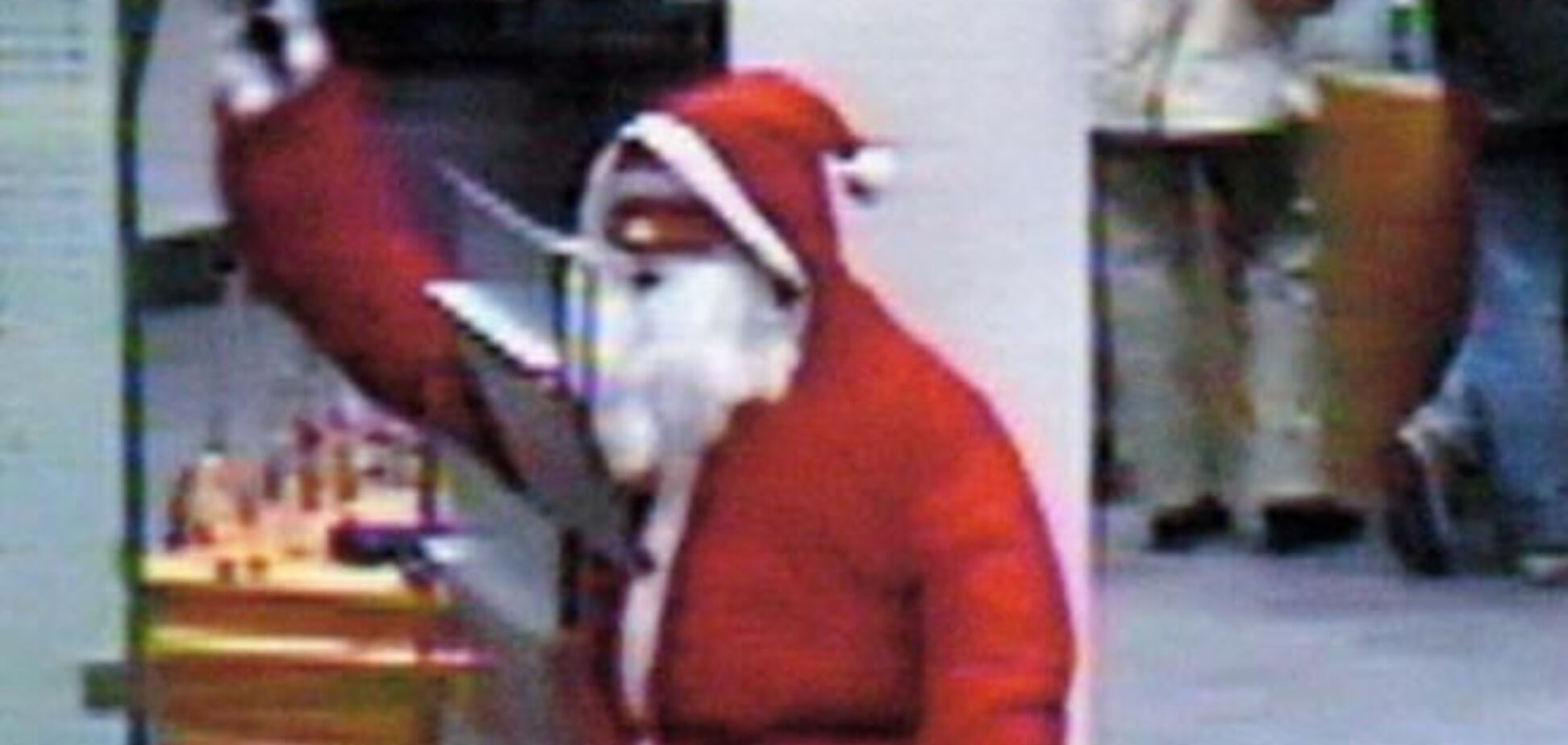 Женщина в костюме Санта Клауса напала на два банка в Германии