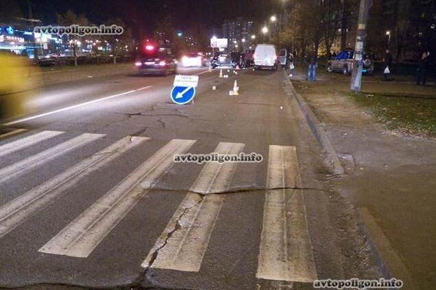 В Киеве 'ГАЗель' сбила насмерть пешехода на зебре