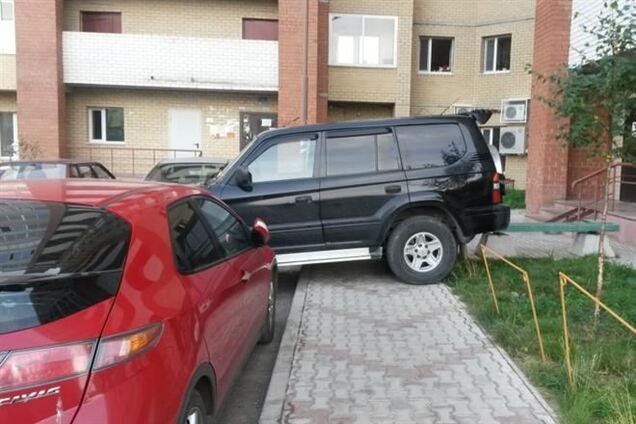 В Тернополе за хамскую парковку обещают резать шины