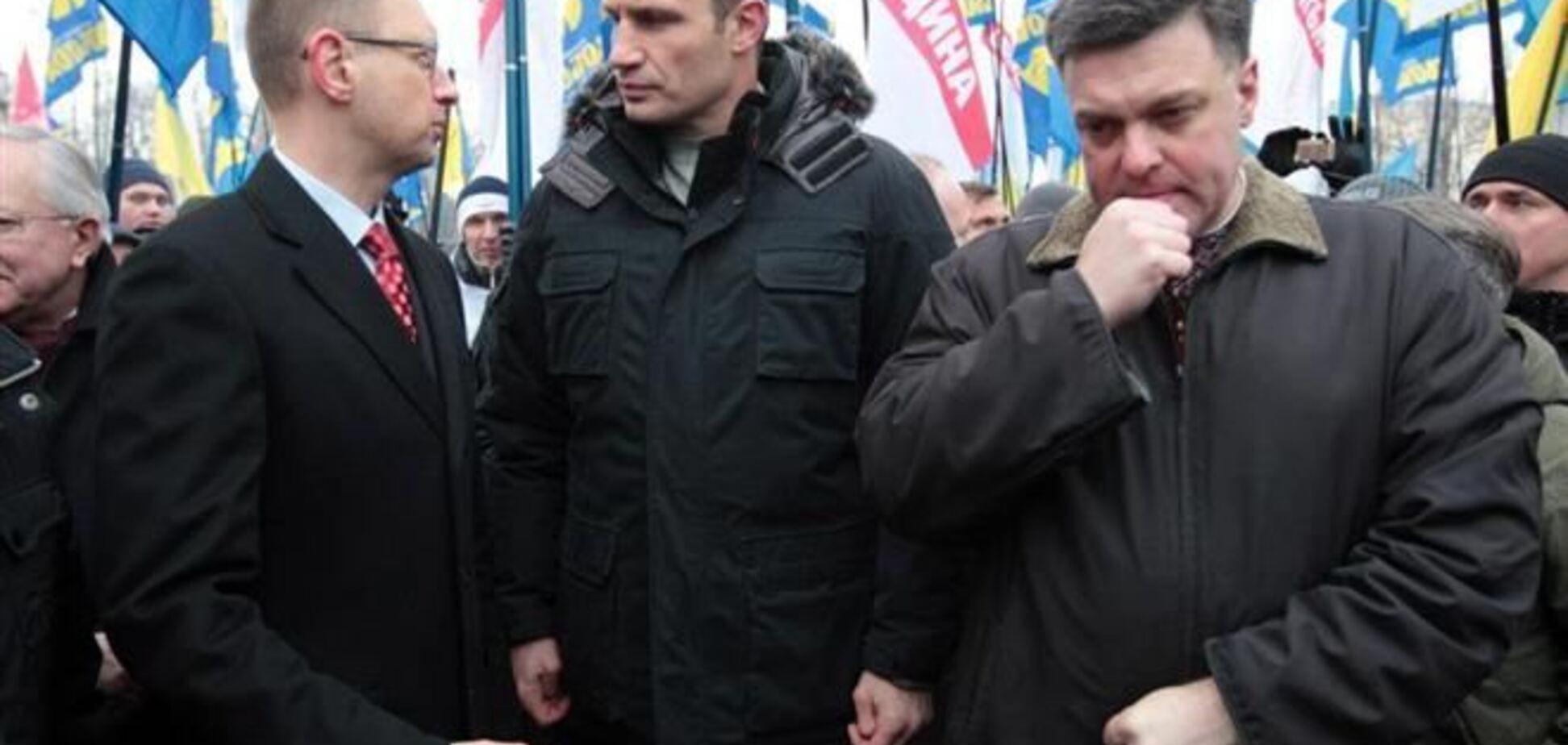 Яценюк, Кличко и Тягнибок ополчились на журналистов