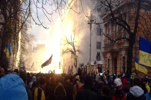 Как штурмовали Администрацию президента. ФОТО