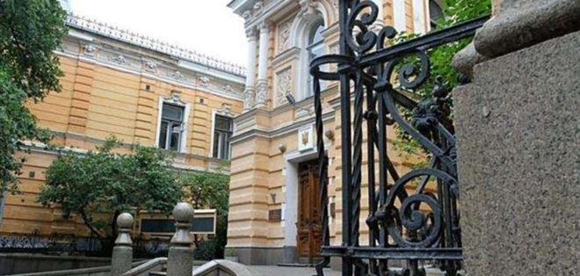 'Беркут' разгромил здание Союза писателей: били всех без разбора