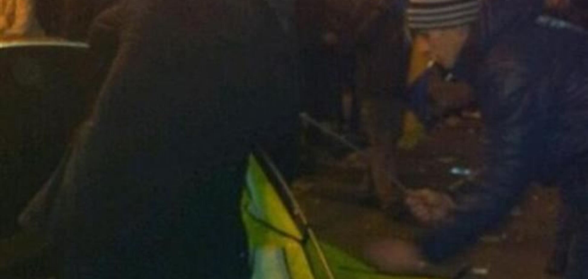 На Майдане после призывов оппозиции появились первые палатки