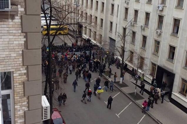 Возле АП собирается 'Беркут', митингующие захватили здание КГГА