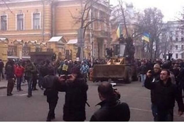 Митингующие называют штурмовиков АП провокаторами