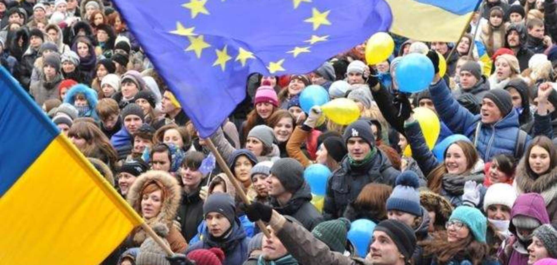 Украина расколота Майданом и не готова отдавать власть оппозиции - социология R&B Group