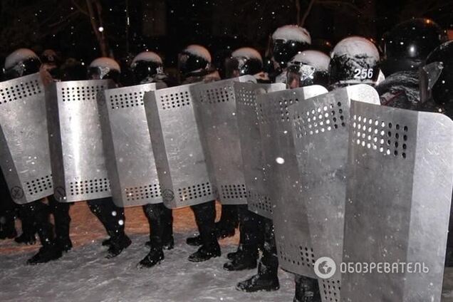 Правительственный квартал заблокирован силовиками