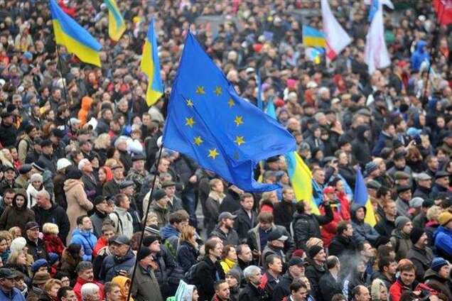 Евродепутат назвал Евромайдан в Киеве самым масштабным в истории ЕС