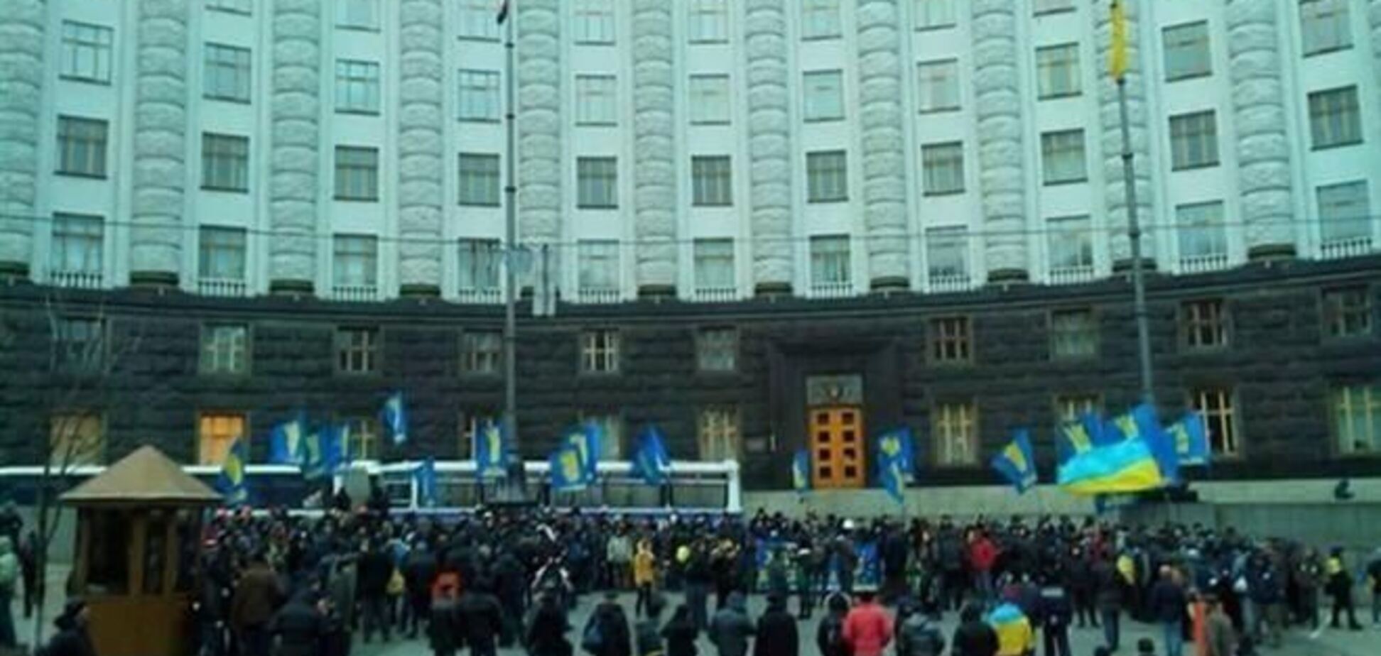 Кабмин возобновил работу в прежнем режиме