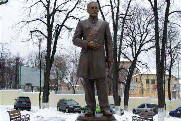 В КГГА нашли замену снесенному Ленину