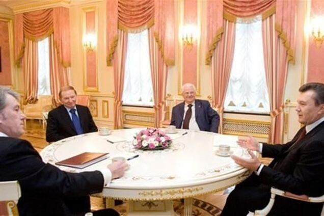 В Киеве началась встреча Януковича с Президентами независимой Украины