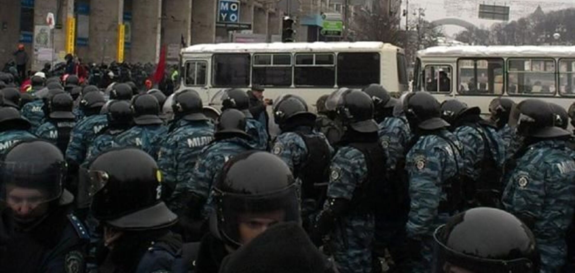 'Беркутовцы' покинули Майдан со словами: 'Был бы приказ - снесли бы вас'