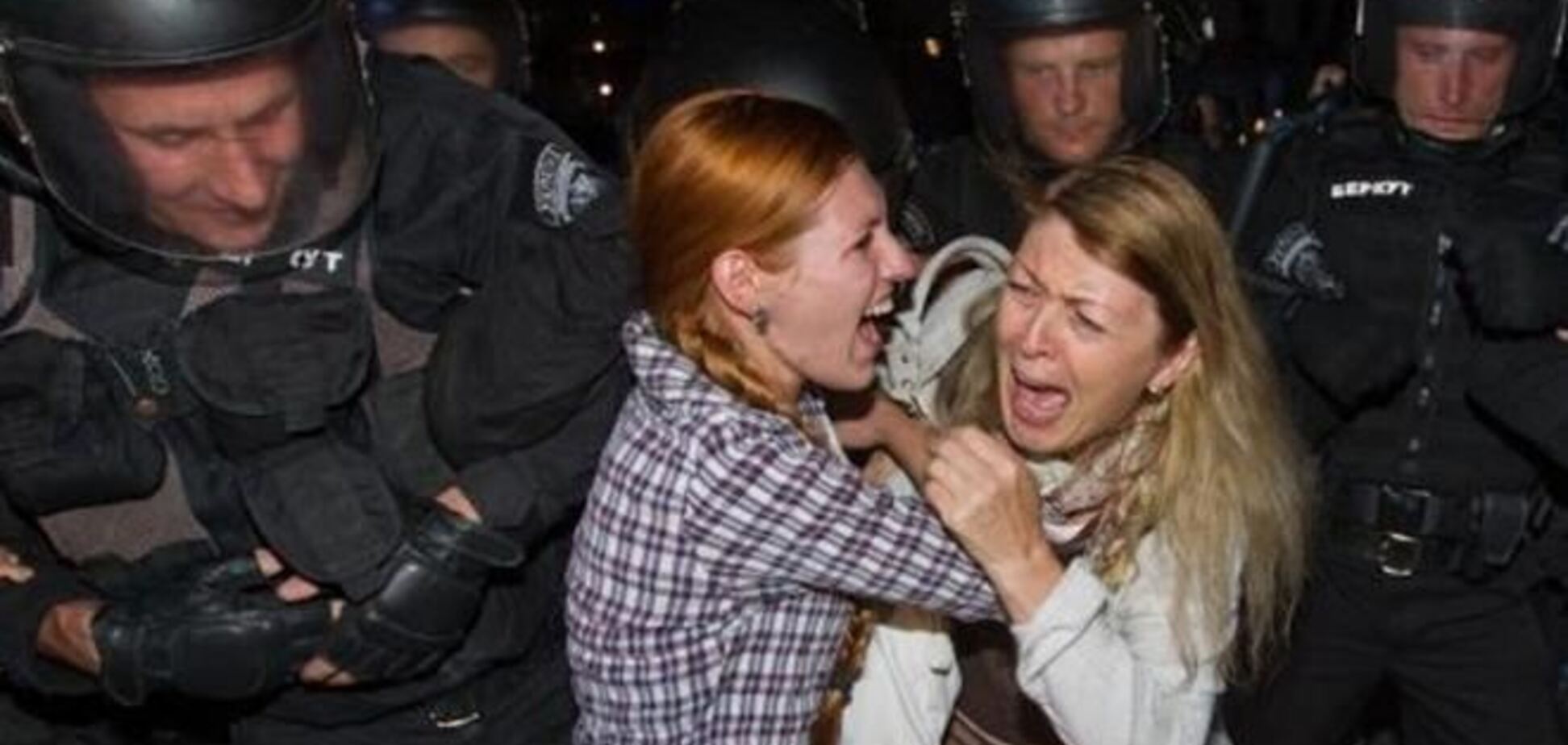 Львовские регионалы массово покидают Партию регионов