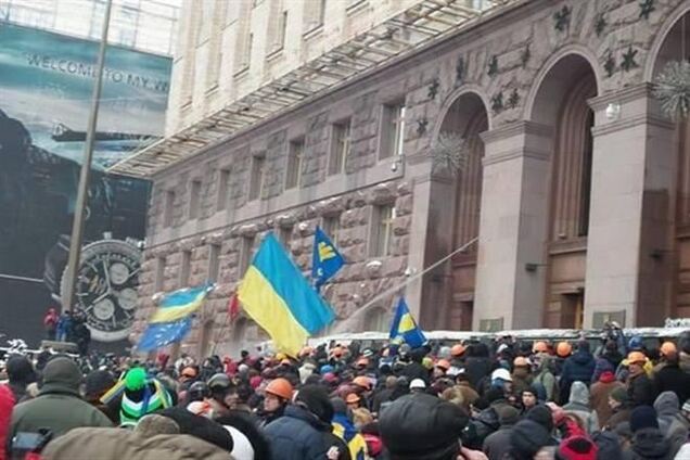 На Евромайдане собралось более 20 тысяч украинцев – оппозиция