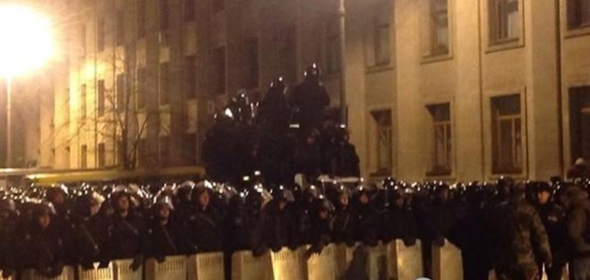 Во Дворце спорта заявляют, что не готовят ночлег для 'Беркута'