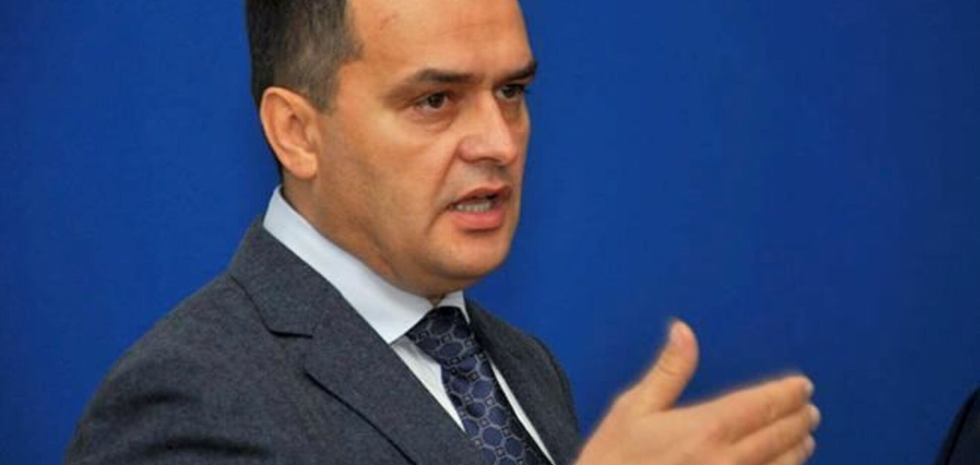 Захарченко заявил, что из-за баррикад в Киеве возник транспортный коллапс